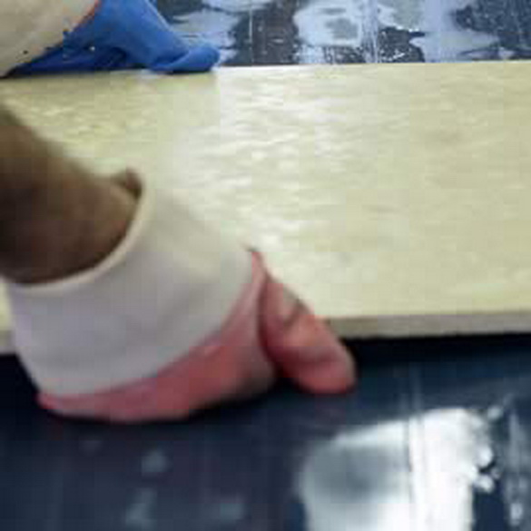 Strong conveyor belts and good grip for ceramic and marble industry